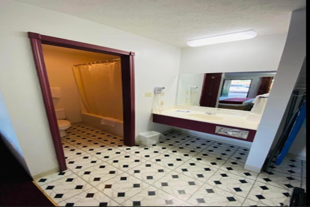 Royal Inn Albany 외부 사진